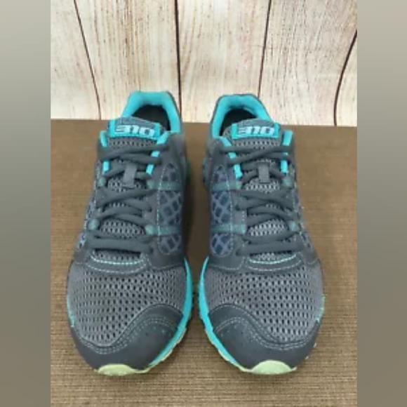 WOMENS NEW BALANCE RUNNING SHOE 8.5 - Picture 2 of 5
